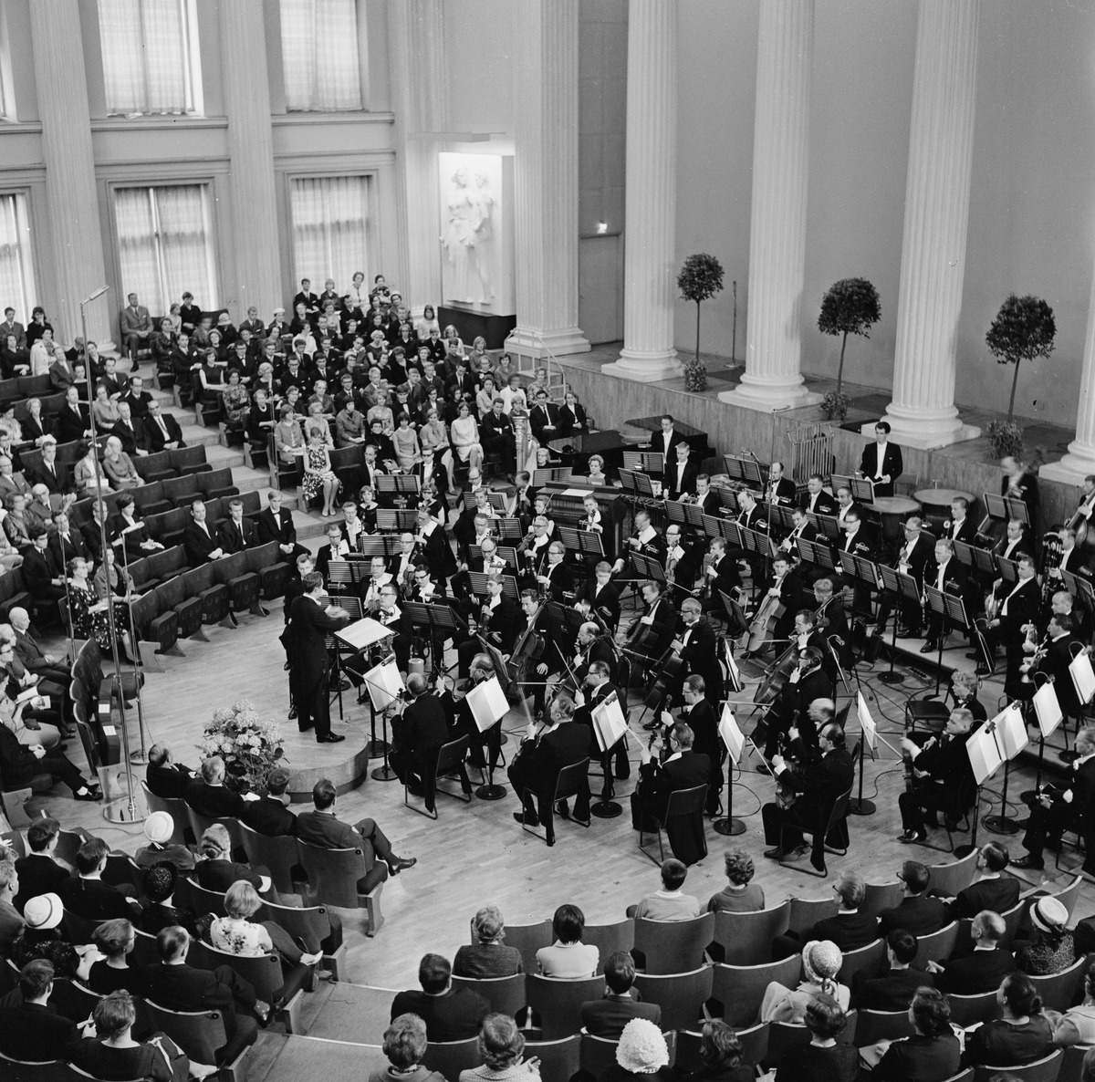 Helsingin kaupunginorkesterin konsertti Sibelius-viikolla Yliopiston juhlasalissa