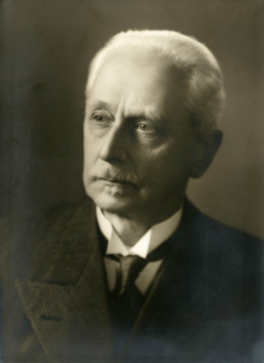 Wille (Wilhelm) Poppius, hän oli tullihallituksen pääjohtaja 1917-1935