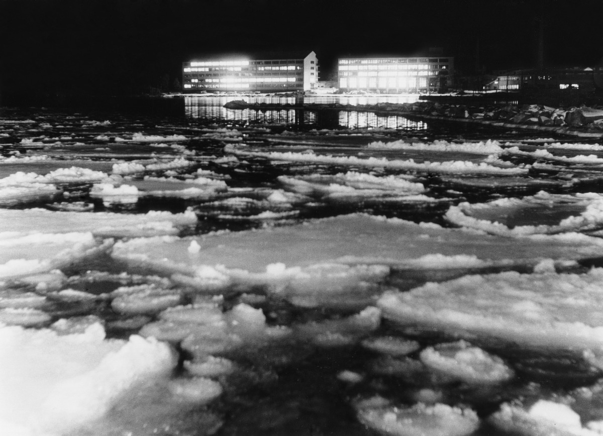 Jäälauttoja nähtynä Lauttasaaresta päin
