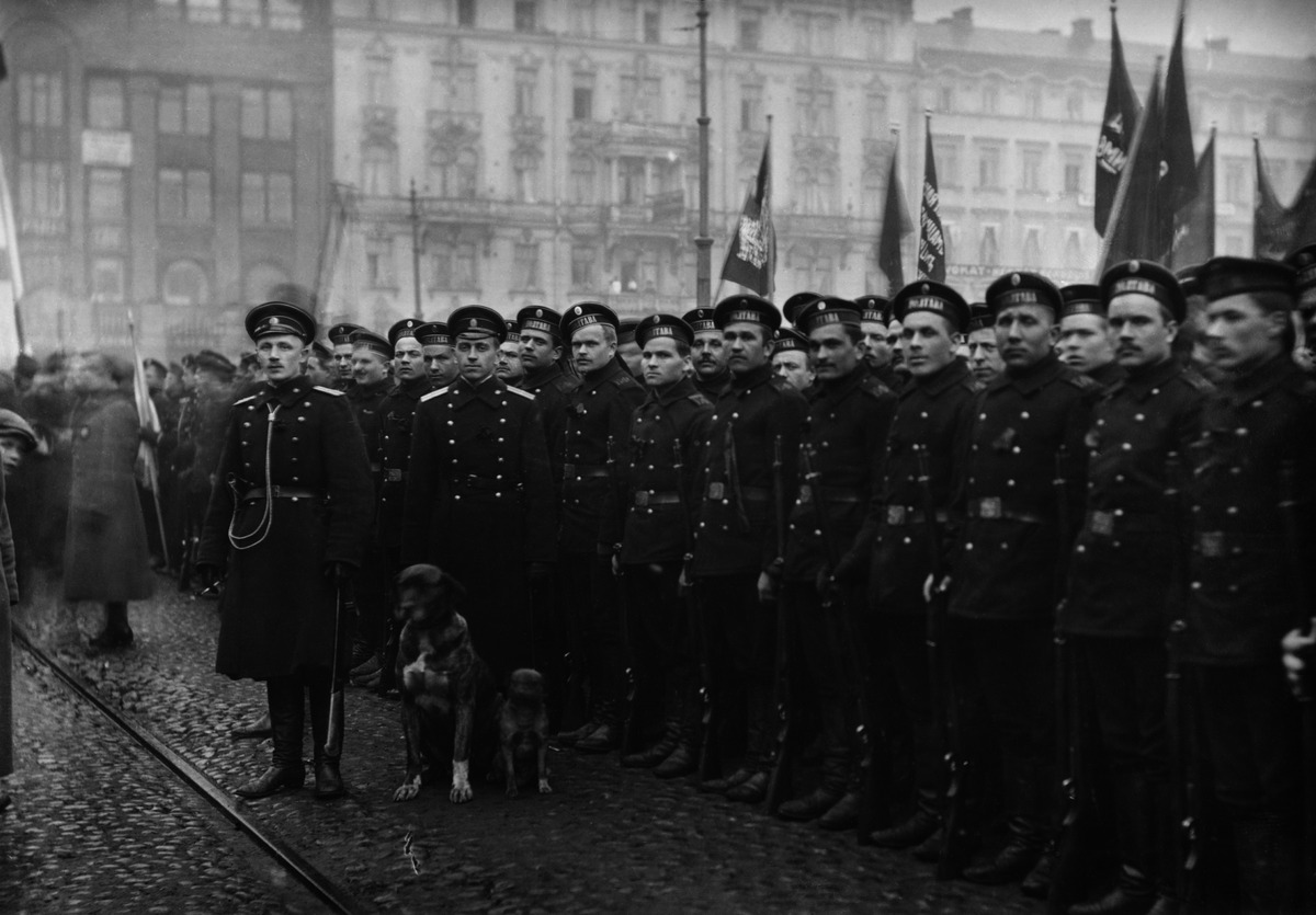 Venäjän maaliskuun vallankumous 1917, vallankumousjuhlintaa Helsingissä