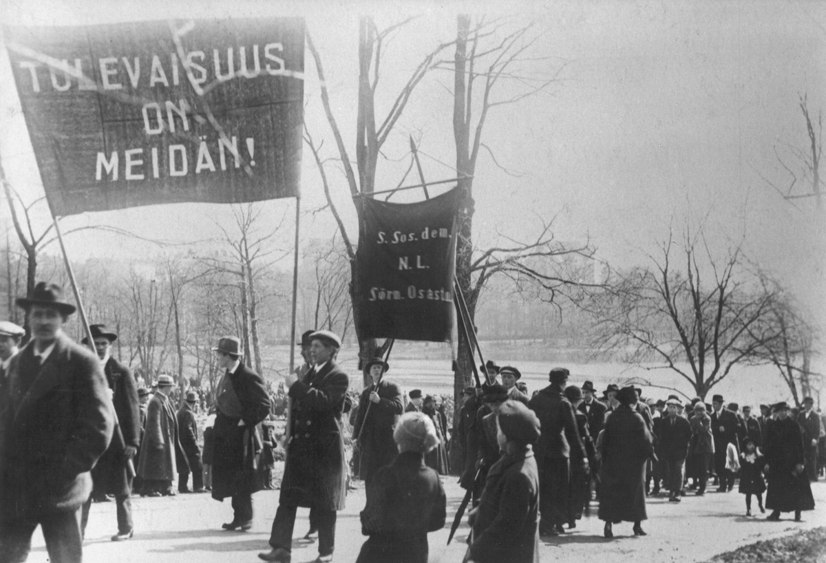 Mielenosoituskulkue 1919